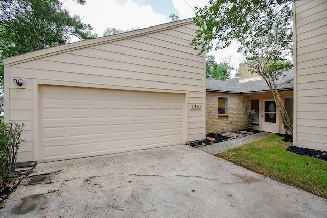 1010 Rock Canyon Dr, Katy, TX 77450 - view of front of house with a chimney
