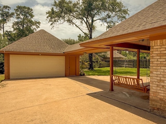 16627 Aldenham Pl, Spring, TX 77379 - garage featuring concrete driveway