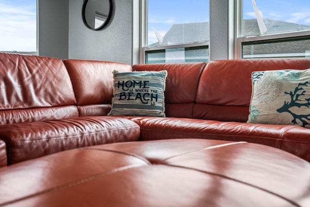 18607 Warrior Rd, Galveston, TX 77554 - living area with a textured wall