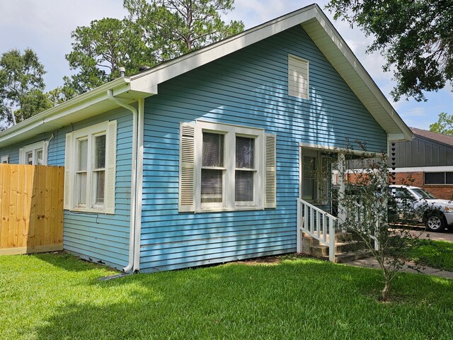 518 Bowie St, Liberty, TX 77575 - view of side of property