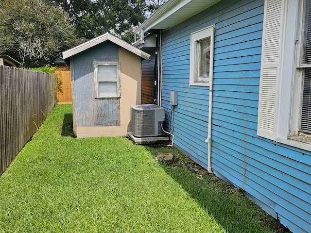 518 Bowie St, Liberty, TX 77575 - view of shed