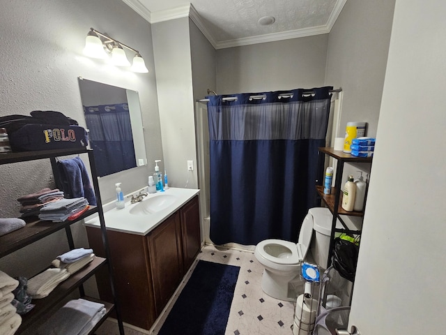 518 Bowie St, Liberty, TX 77575 - bathroom with vanity, curtained shower, and crown molding