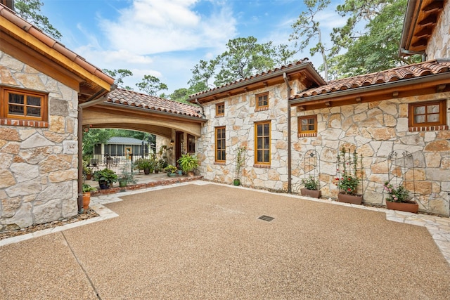603 W Friar Tuck Ln, Houston, TX 77024 - view of patio