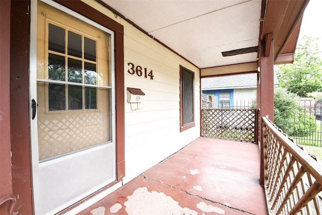 3614 Billingsley St, Houston, TX 77009 - view of covered porch