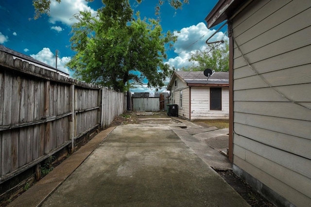 3614 Billingsley St, Houston, TX 77009 - fenced backyard featuring a patio area