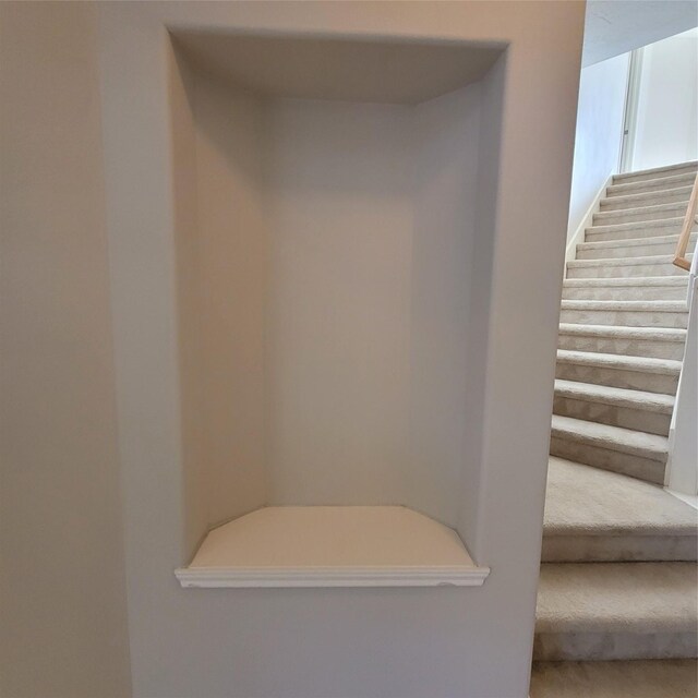 110 Greenridge Cir, League City, TX 77573 - view of stairway