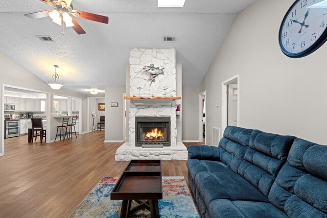 548 Creekside Dr, Onalaska, TX 77360 - photo 4
