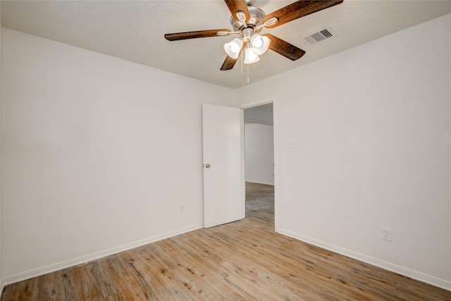7502 Dawnbriar Ct, Houston, TX 77489 - spare room featuring light wood-style flooring and ceiling fan