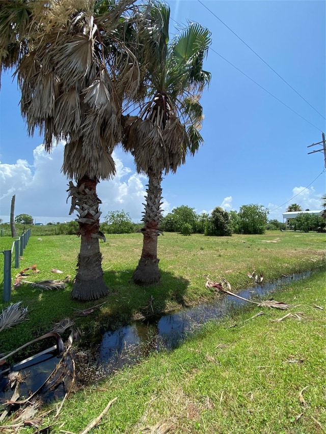 1228 Diamond Rd, Crystal Beach, TX 77650 - photo 3