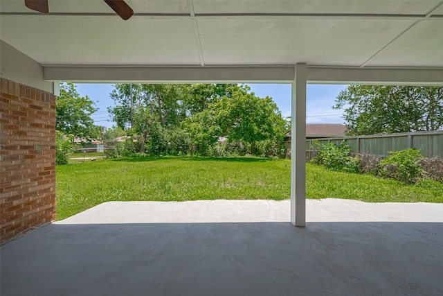 12210 Palmbeach St, Houston, TX 77034 - view of patio