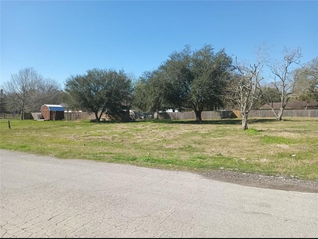 6902 Moore Rd, Hitchcock, TX 77563 - photo 4