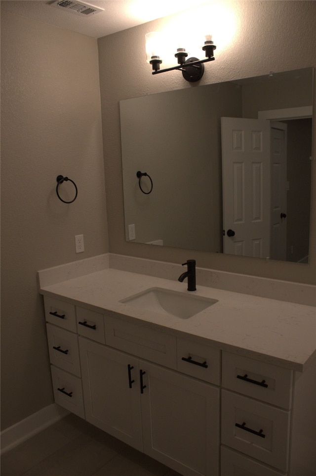 5105 Oak Ave, Pasadena, TX 77503 - bathroom with vanity