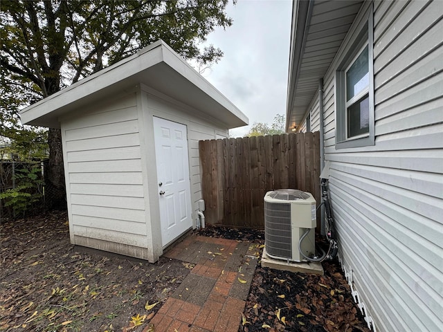 5105 Oak Ave, Pasadena, TX 77503 - view of shed