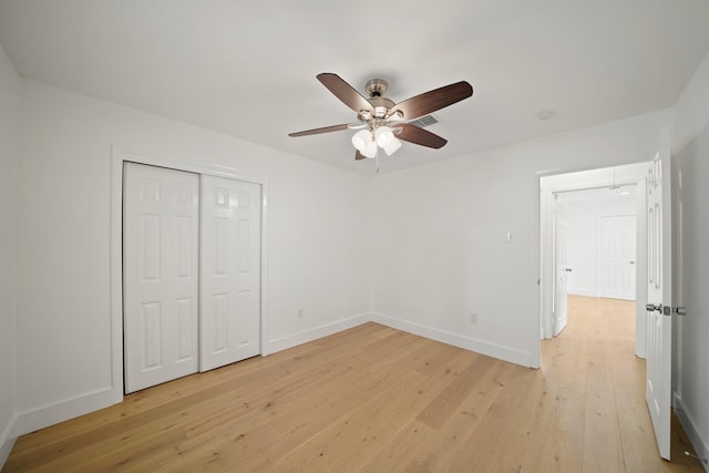 5730 Chrystell Ln, Houston, TX 77092 - unfurnished bedroom featuring light wood-style flooring, a closet, and ceiling fan
