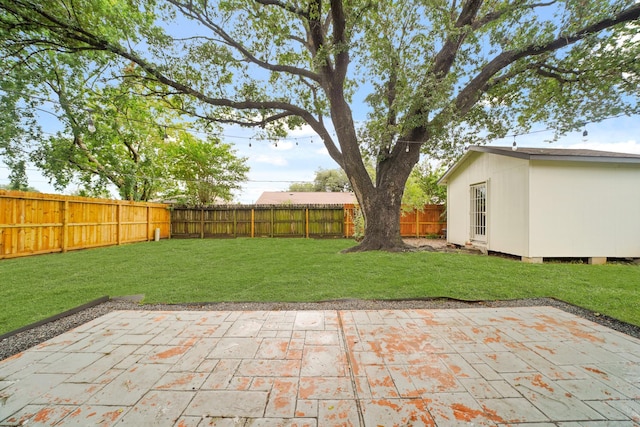 5730 Chrystell Ln, Houston, TX 77092 - fenced backyard with a patio
