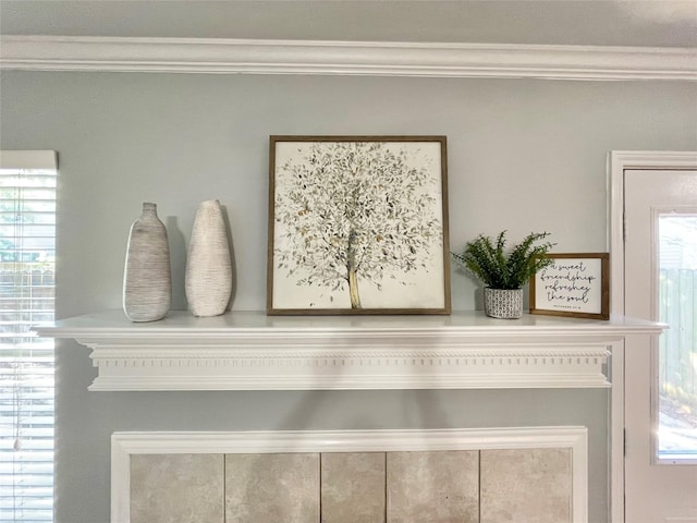 46 Marble Rock Pl, The Woodlands, TX 77382 - detailed view of ornamental molding