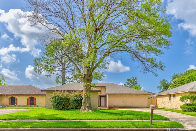9938 Rustic Rock Rd, La Porte, TX 77571 - view of front of home