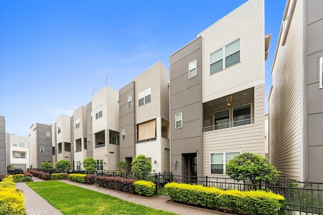 2753 Clinton Dr, Houston, TX 77020 - view of building exterior