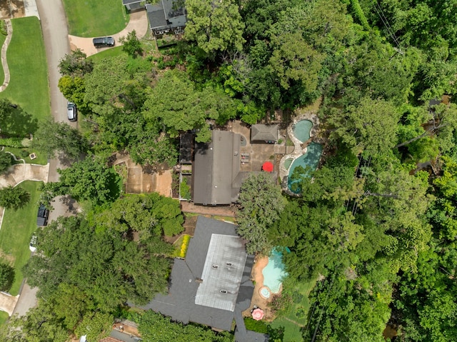 1213 Archley Dr, Hilshire Village, TX 77055 - bird's eye view of a pool area