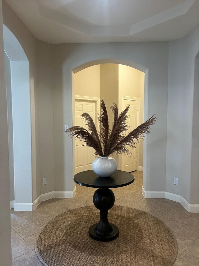 6315 Oakmont Creek Dr, Spring, TX 77379 - detailed view of arched walkways and baseboards