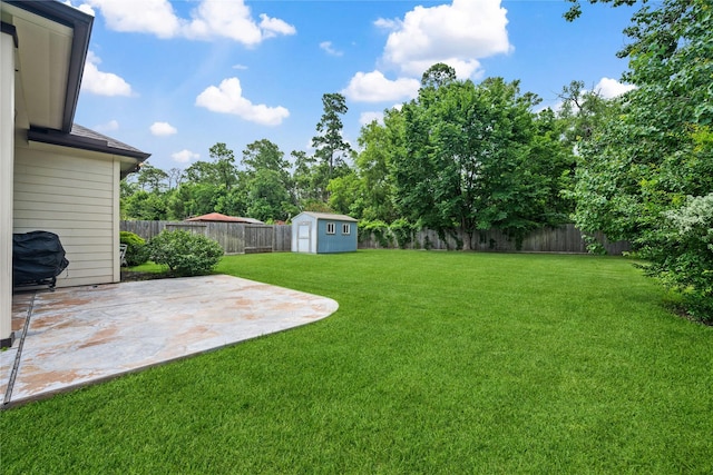 12747 Bridle Springs Ln, Houston, TX 77044 - fenced backyard featuring a patio and a storage shed