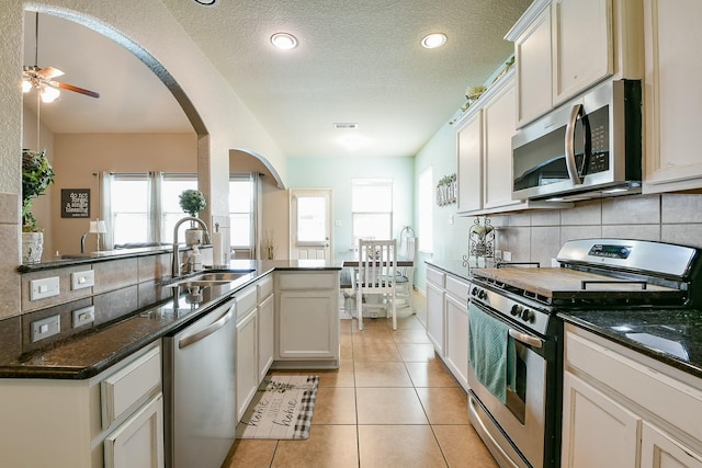 8918 Rollick Dr, Tomball, TX 77375 - photo 13