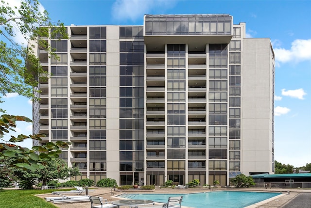 1111 Bering Dr Unit 805, Houston, TX 77057 - view of apartment building / complex featuring a community pool