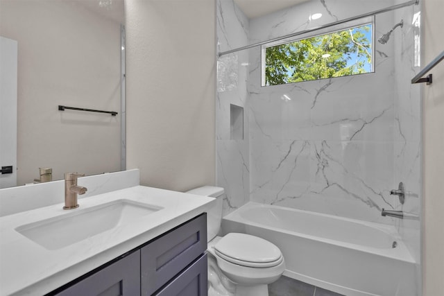 2413 Harlem St, Houston, TX 77020 - bathroom with vanity and shower / tub combination