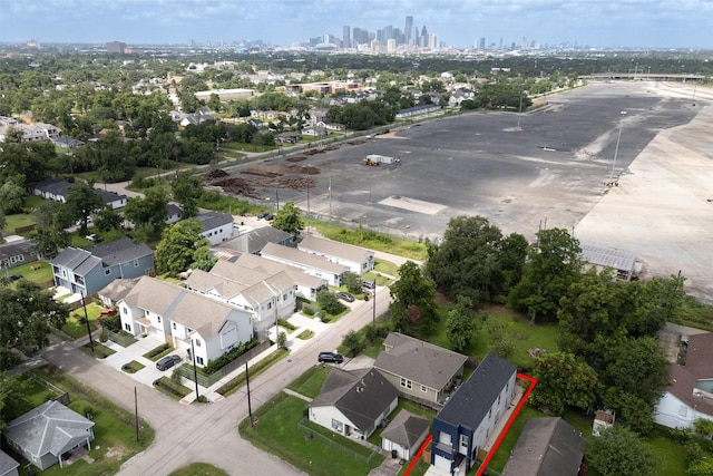 2413 Harlem St, Houston, TX 77020 - aerial view of residential area with skyline