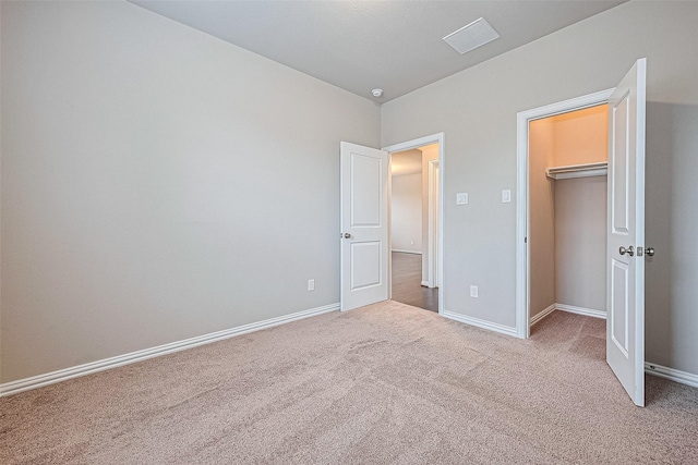 6518 Nicholas Trl, Sugar Land, TX 77479 - unfurnished bedroom featuring carpet and a walk in closet