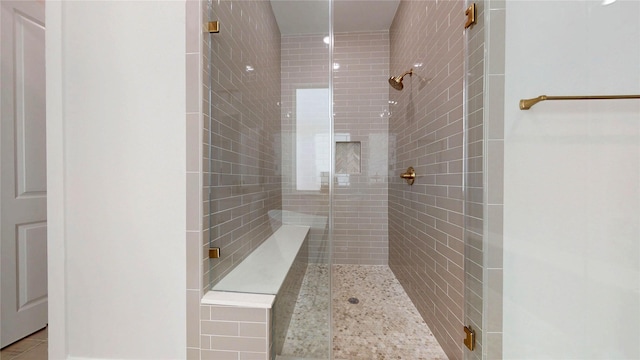 2611 Sherwin St, Houston, TX 77007 - full bath featuring a stall shower