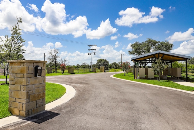 5557 Teal Ln, Columbus, TX 78934