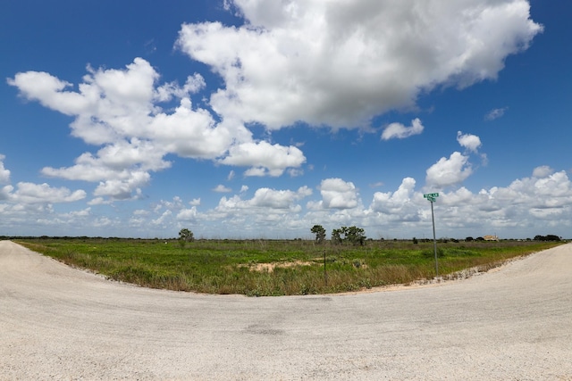 5557 Teal Ln, Columbus, TX 78934