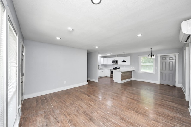 5738 Kenilwood Dr, Houston, TX 77033 - photo 13