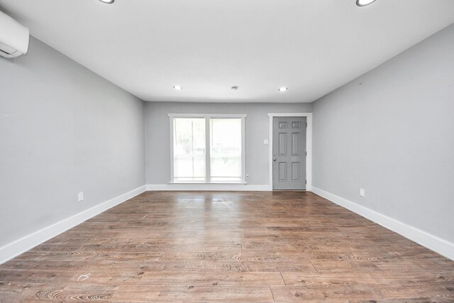 5738 Kenilwood Dr, Houston, TX 77033 - photo 14