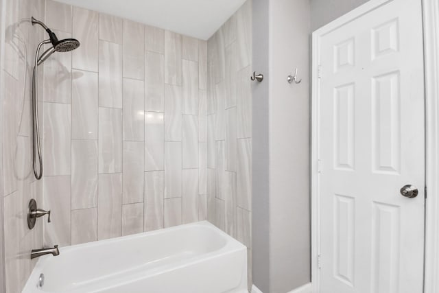 4522 Larkspur St, Houston, TX 77051 - bathroom with shower / washtub combination and baseboards
