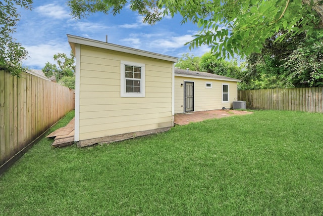 4522 Larkspur St, Houston, TX 77051 - rear view of house featuring a fenced backyard and a patio