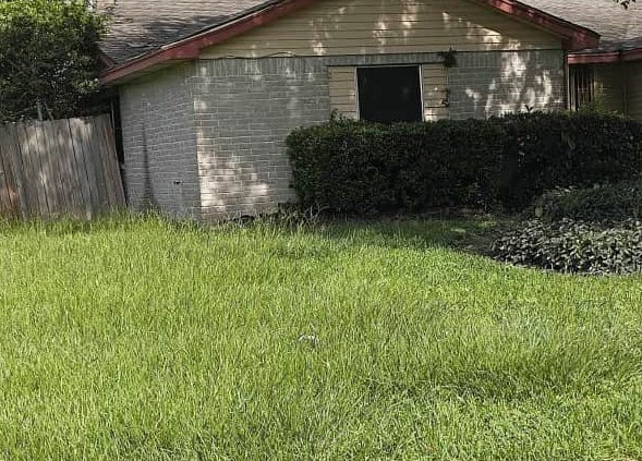 11831 Bee Ln, Houston, TX 77067 - photo 2