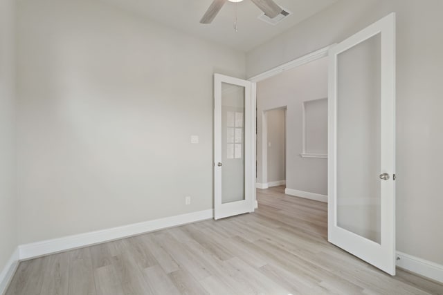 910 Hooks Trl, League City, TX 77573 - unfurnished bedroom featuring light wood-style flooring and a ceiling fan