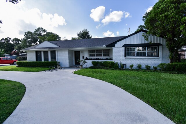 5666 Overbrook Ln, Houston, TX 77056 - photo 1