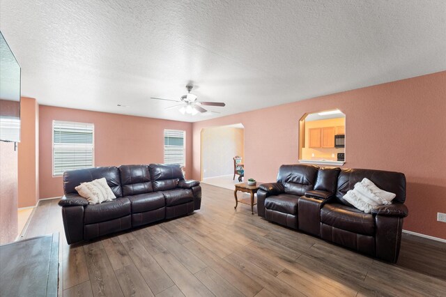 1123 Desert Springs Ln, Rosenberg, TX 77471 - photo 3