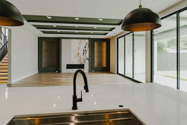 7302 Schiller St, Houston, TX 77055 - building lobby featuring stairway and a sink