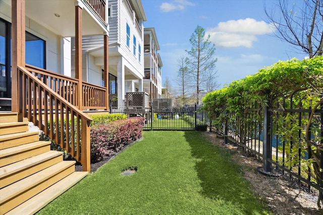 1240 W 16th St, Houston, TX 77008 - view of yard featuring stairs