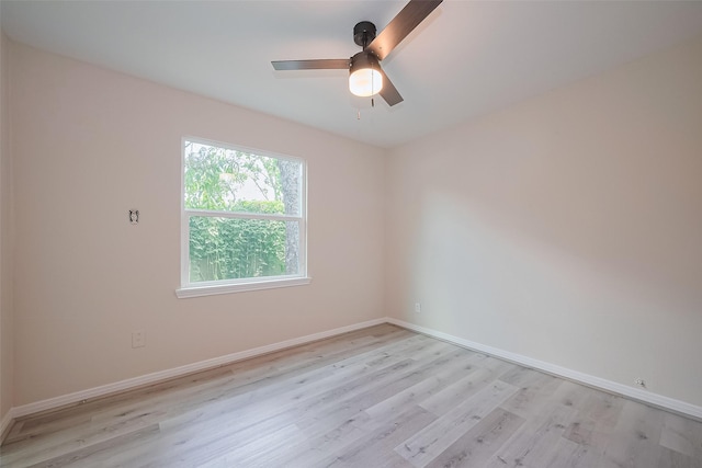 11311 Raincove Dr, Houston, TX 77016 - unfurnished room featuring light wood-type flooring and a ceiling fan