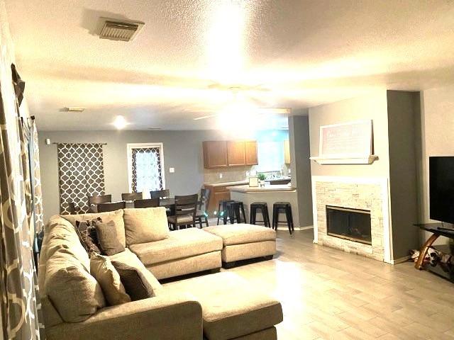 9439 Gnarled Chestnut Ct, Houston, TX 77075 - photo 3