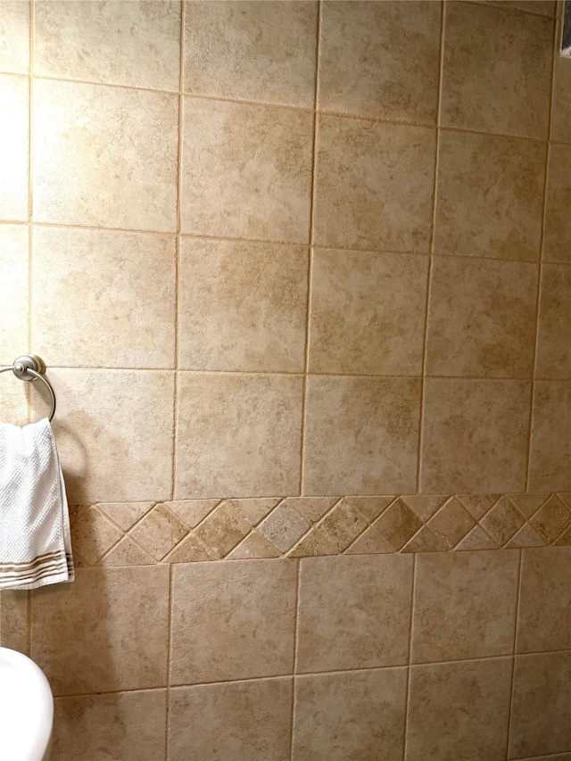 12606 Newbrook Dr, Houston, TX 77072 - bathroom view