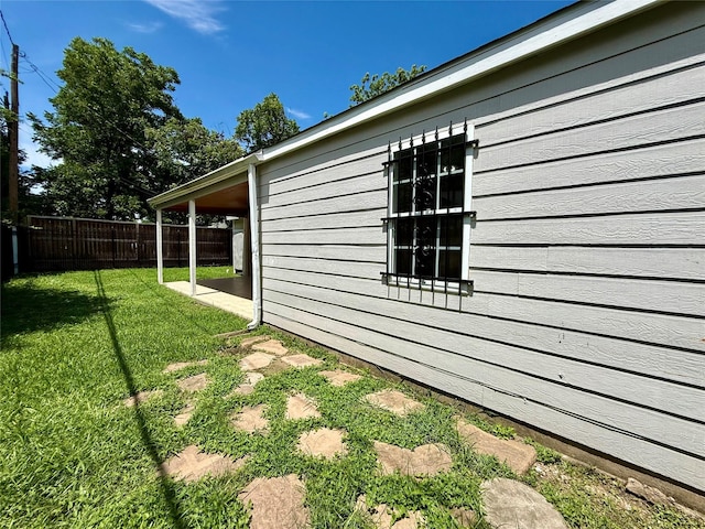 5701 Luna St, Houston, TX 77076 - view of side of property