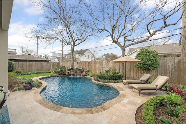 1746 Du Barry Ln, Houston, TX 77018 - view of swimming pool featuring a fenced backyard and a patio area