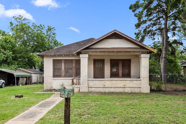 600 Brazos St, Glidden, TX 78943 - bungalow-style home featuring stucco siding and a shingled roof