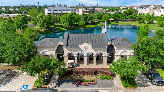 3615 Weston Manor Ln, Houston, TX 77055 - bird's eye view of a large body of water